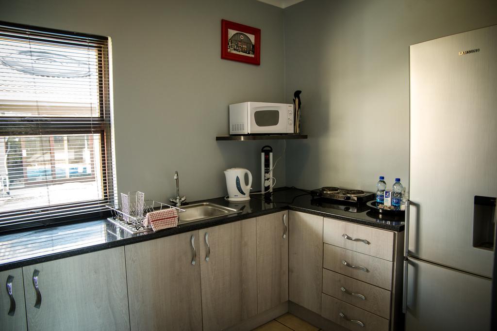 21 On Klein Karoo Apartment Oudtshoorn Exterior photo