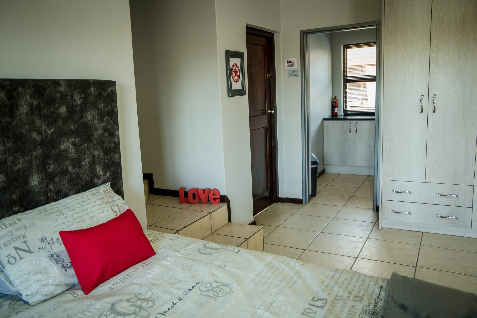 21 On Klein Karoo Apartment Oudtshoorn Exterior photo